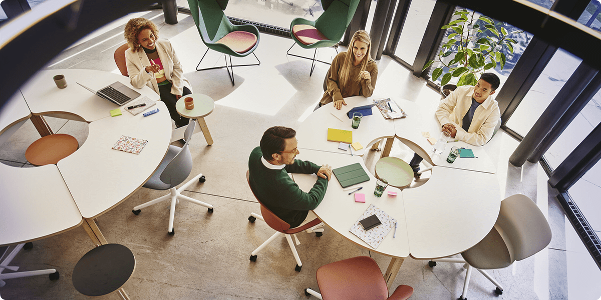 overhead photo in an office from randstad spain